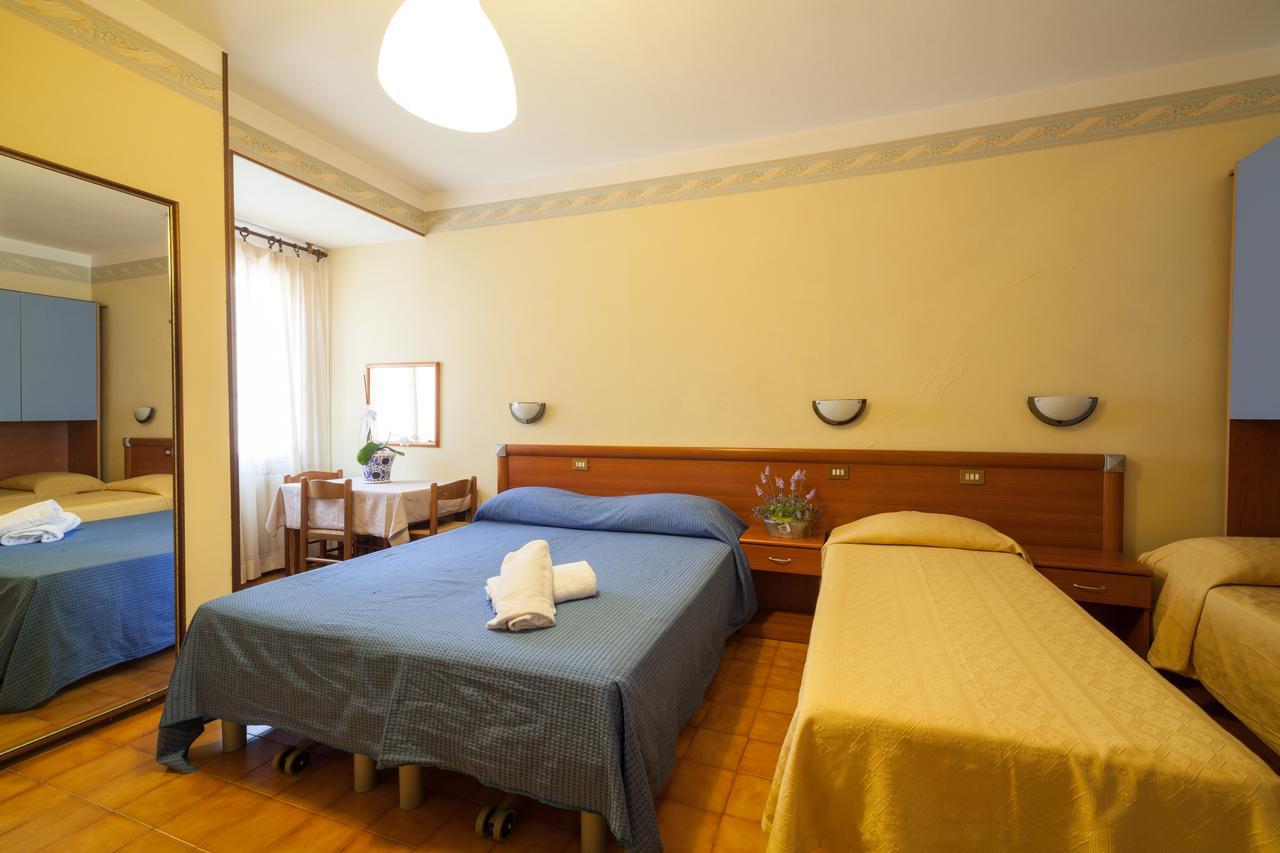 Classic Quadruple Room,342409822:JPEG